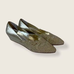 Mario Valentino Gold Lace Heels Vintage Si…